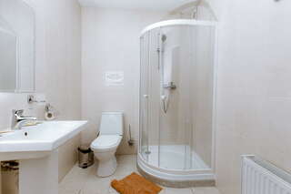 Гостиница Лоза Краснодар Семейный номер с двуспальной кроватью-11