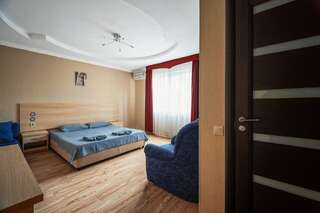 Гостиница Лоза Краснодар Улучшенный номе с двумя раздельными кроватями-5