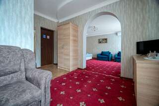 Гостиница Лоза Краснодар Люкс двухкомнатный-1