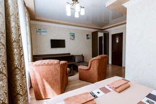 Гостиница Лоза Краснодар Полулюкс с двуспальной кроватью-2