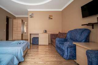 Гостиница Лоза Краснодар Улучшенный номе с двумя раздельными кроватями-4